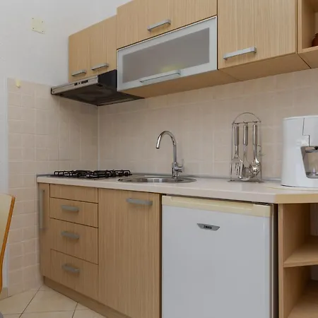 Apartman Paloc - *